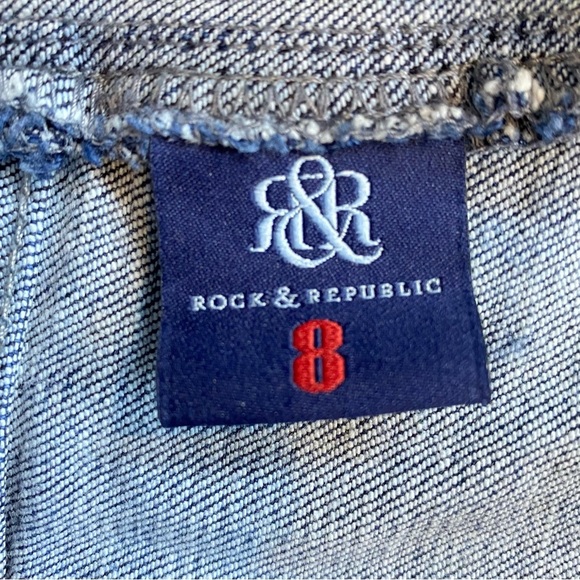 ROCK & REPUBLIC Stinger Women's size 8 denim low rise raw hem cuffed hem shorts - Picture 7 of 8